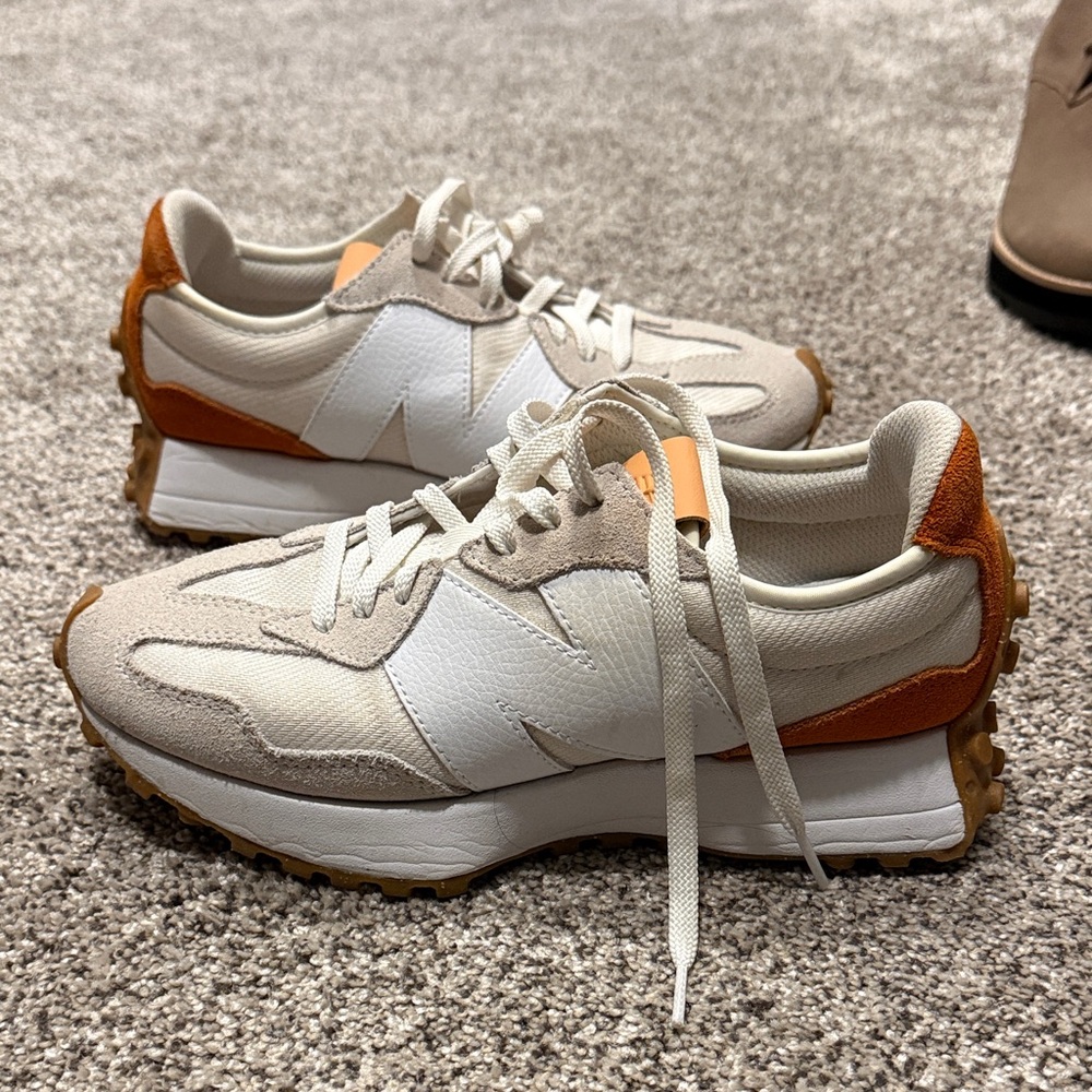 New Balance 327 Women's Sneakers in Cream and Tan - Picture 8 of 9